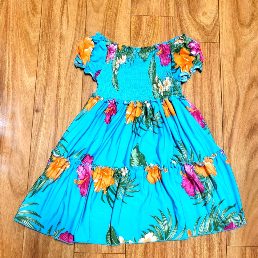 Girls dress